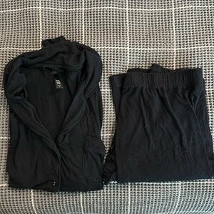 Skims Soft Lounge Black Sleep Set